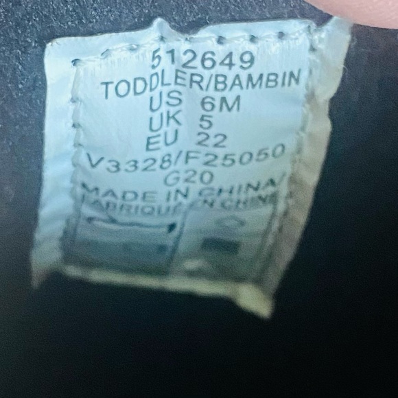 Like new Lands End toddler black winter boots size 6 - Picture 5 of 5